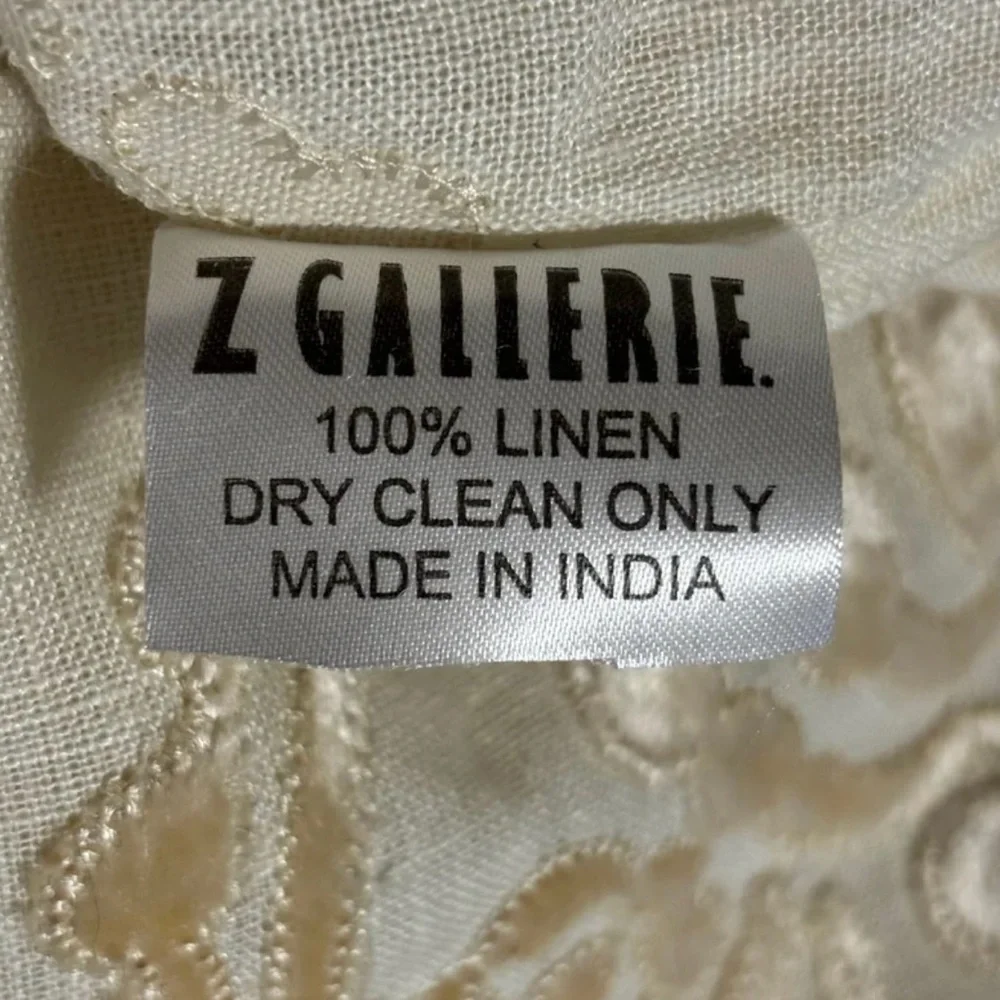 Z GALLERIE 100% LINEN Pillow Cover 25” Velvet Damask Cream Tan Zips Closed NWOT